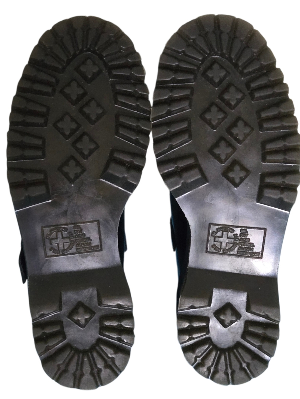 SOLD!! SOLD!! r. Martens Bethan Polished Smooth Leather Platform Mary Janes - Picture 10 of 11